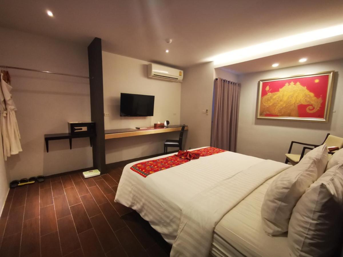 Hotel Mandy Nok